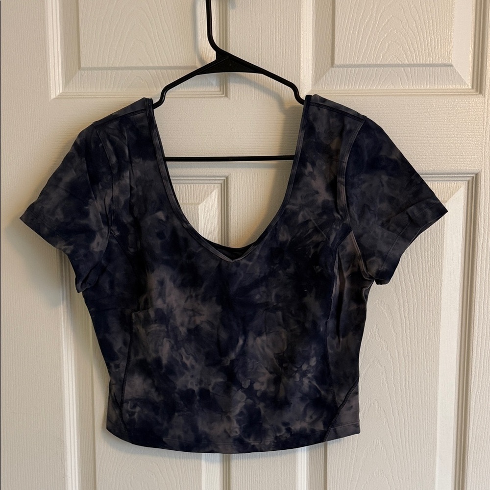 Women's Navy Tie-Dye Short Sleeve align V-Neck Top